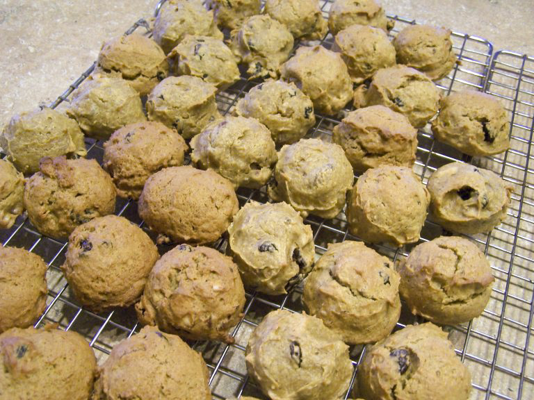 persimmon cookies on cooling rack